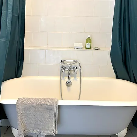 Poulbot Apartamento *